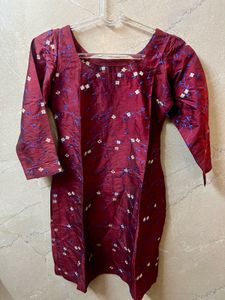 Elegant Maroon Embroidered Kurta