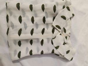 Chic White Lip Print Blouse