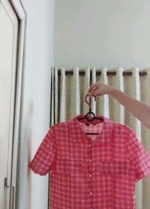 Trendy red checked crop shirt ❤️