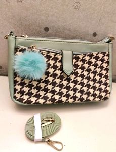 NEW HOUNDSTOOTH BAG