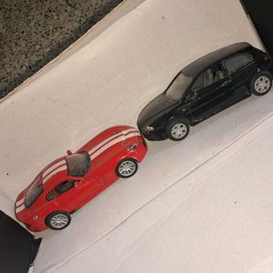 2 KINSMART Die cast cars