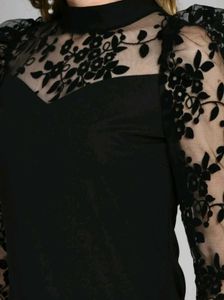 Elegant Black Lace Puff Sleeve Top