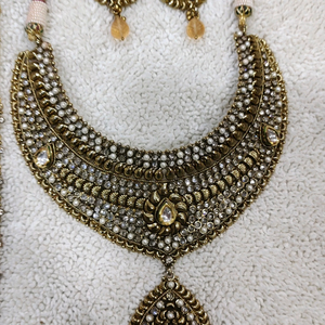 Bridal jewellery set