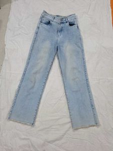 Light Wash Cropped Jeans
