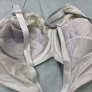 😍White Lace Bra
