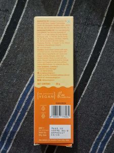 aqualogica dewy sunscreen spf50+