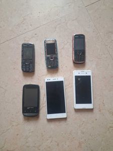 all scrap mobiles not in working condition