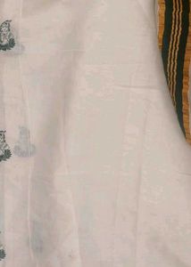 Elegant kerala Saree with Traditional Motifs