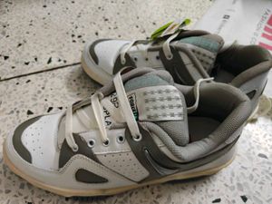 Men's Casual Sneakers for cricket playing
