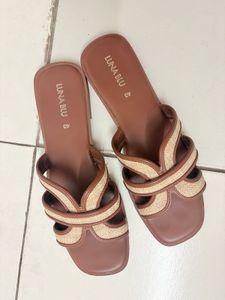 Stylish Women's Flat Sandals