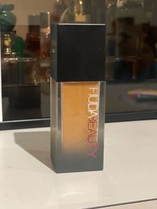 Huda Beauty Faux Filter Foundation