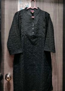 Elegant Black Embroidered Kurta
