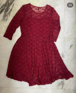 Elegant Red Lace 3/4 Sleeve Dress
