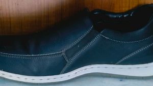 Men's Black Leather Slip-On Shoes