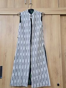 Stylish Sleeveless Ethnic Jacket