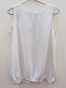 Hot 🔥 White Top