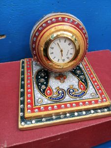 Round Marble Clock with Plate Stand for Home
