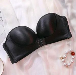 Black Strapless Bra