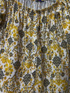 Akkriti by Pantaloons Floral Off-Shoulder Top
