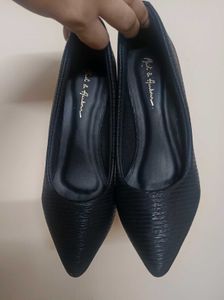 Classic Black Pointed Toe Heels