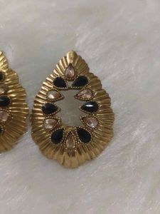 Elegant Gold Tone Teardrop Earrings