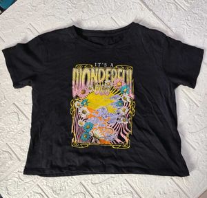Wonderful Day Graphic Crop Tee