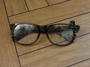 hello kitty glasses