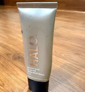 Smashbox Halo Tinted Moisturizer SPF 25