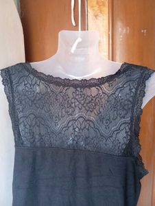 Lace Trim V-Neck Tank Top