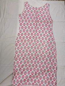 Charming Pink Floral Print Sleeveless Kurta