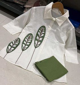 Elegant Off-White Embroidered Kurta Top