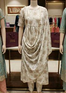 Elegant Floral Print Kurta Set