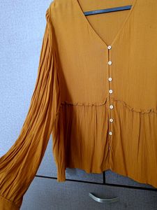 ONLY Mustard Top