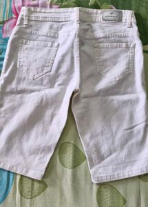 Never used White Denim Capri Jeans