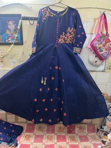 Elegant Navy Blue Kurta Set