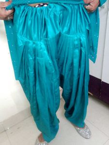 Satin Salvar And Net Suite