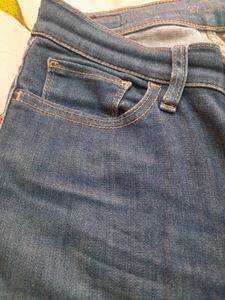 levis women Blue strechable