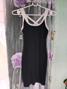 Length 32,Sleek Black &amp; White Strap Dress