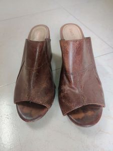 Brand- Hush puppies