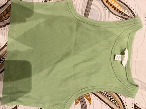 Ribbed Cropped Tank Top
