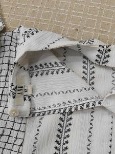 Elegant White &amp; Grey Printed top