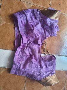Purple Saree with Embellishments blauz