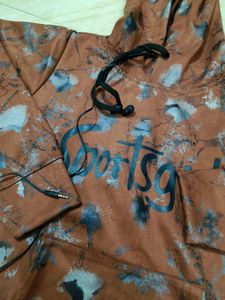 SWEATSHIRT WITH ATTACH EARPHONES