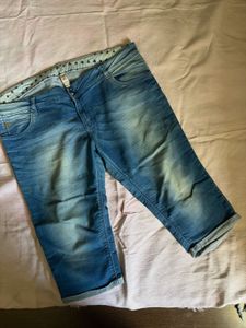 Blue denim capri 40 size