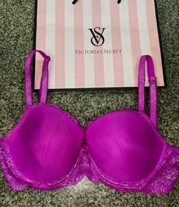 ✨ Authentic Victoria’s Secret Bra – Size 34D