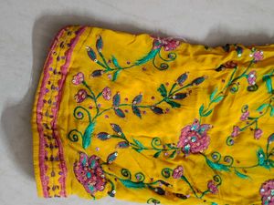 Embroidered Yellow Pant 💛