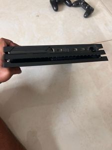 Sony PS4 pro 1 TB with Games: Call of Duty, Judgme