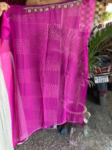 Pretty1 Work Saari