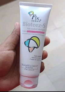 Fix DERMA Bioteez-S Anti-Dandruff Shampoo
