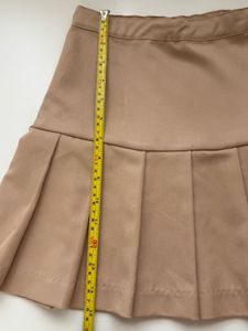 H&amp;M Beige Pleated Mini Skirt XS Korean Style